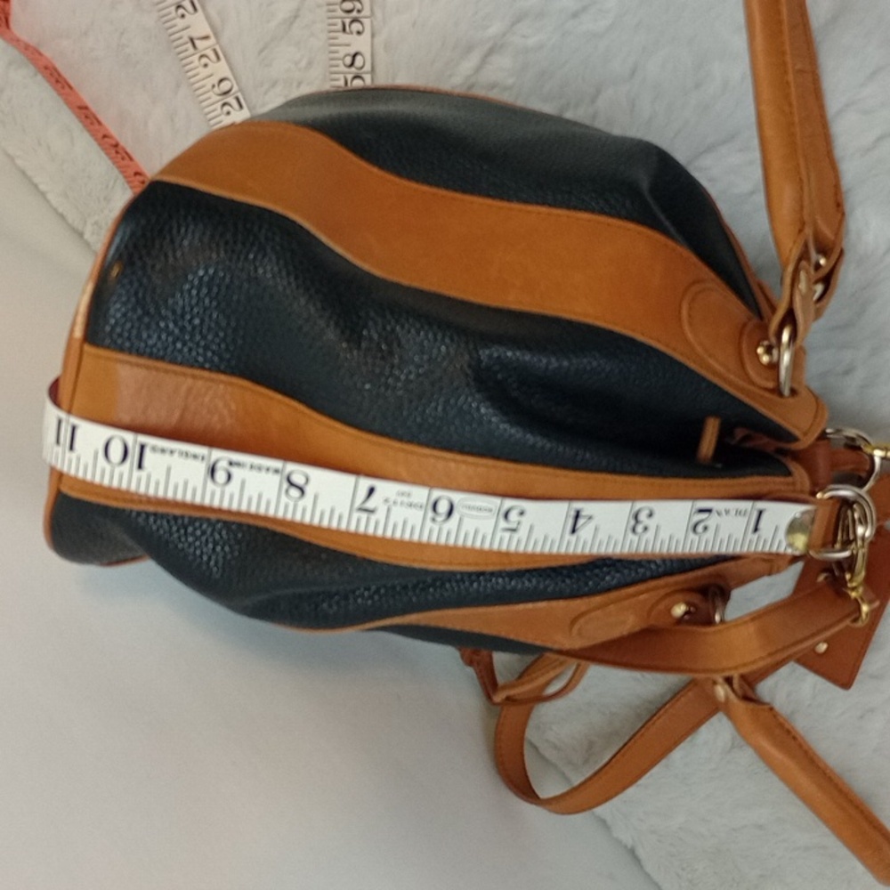Cristina Italy real leather drawstring bucket bag with strap Black Brown - Picture 7 of 16